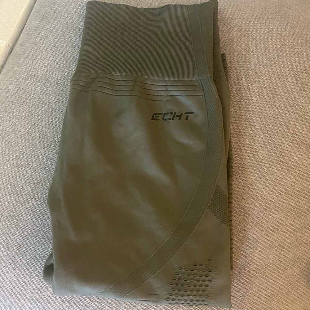NWOT Echt seamless contour leggings